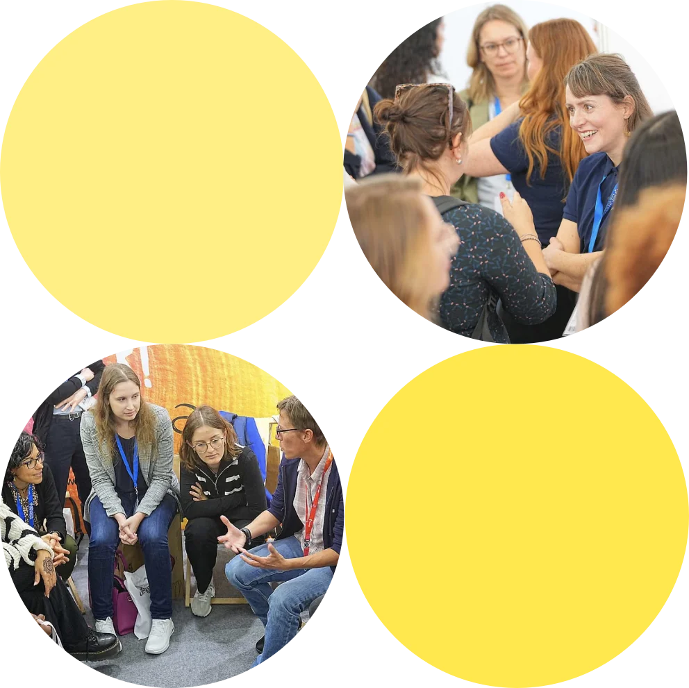 Zwei gelbe Kreise und zwei Kreise mit Fotos von verschiedenen Frauengruppen, die miteinander arbeiten und sich austauschen.